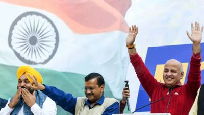 BJP trying to 'poach' newly-elected AAP councillors, alleges Delhi Dy CM Manish Sisodia