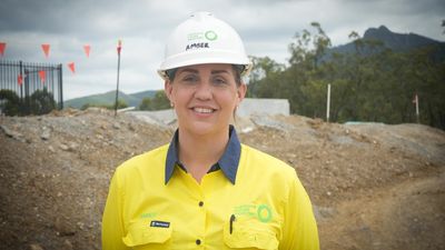Gladstone's transition from fossil fuels offers heavy-industry workers 'plenty' of opportunities