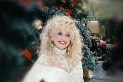 Dolly Parton, our magical Christmas mama