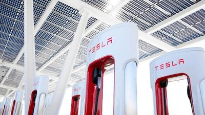 How Tesla could dominate EV fast charging across America