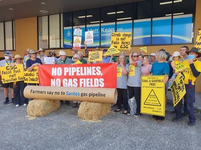 Farmers want gas pipeline for 'bully' axed