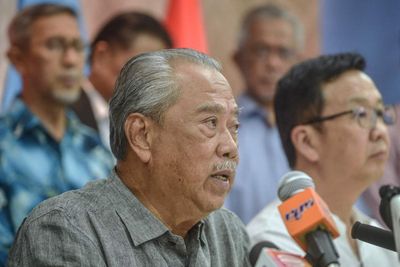 Malaysian ex-premier facing investigation