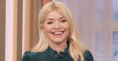 ITV This Morning's Holly Willoughby suffers fall down stairs in dramatic moment caught on camera