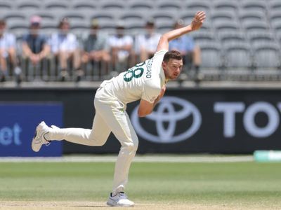 Hazlewood's injury revealed as side strain