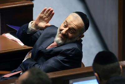 Israel's Netanyahu moves closer to coalition deal