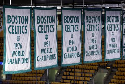 On this day: 2nd-lowest score in Boston’s history; Larry Bird, Antoine Walker triple-double