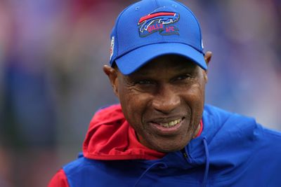 Bills DC Leslie Frazier linked as potential Colts HC candidate