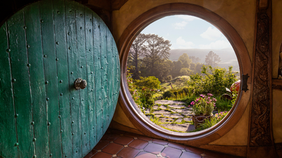 You Can Legit Stay In Hobbiton From The LOTR Films On Airbnb In NZ For *Checks Scroll* $10/Night