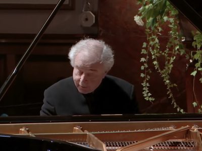 Sir András Schiff review, Wigmore Hall: His whimsical manner and fluency of touch make this Christmas concert unforgettable
