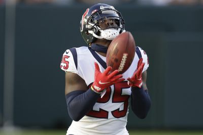 Desmond King set personal best mark with 50 yard punt return vs. Browns