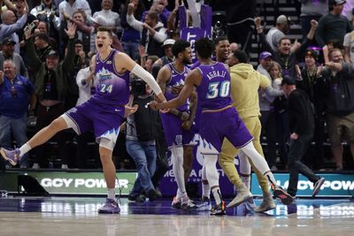 Jazz moneyline bettors could rejoice after Warriors meltdown in final seconds