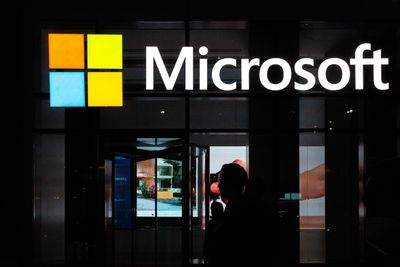 Feds sue to block Microsoft’s $69B video game deal