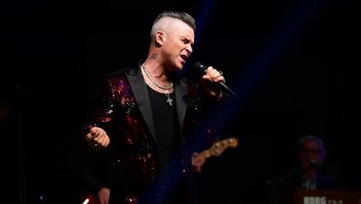 Let Me Entertain You: Robbie Williams plays World Cup gig for England squad