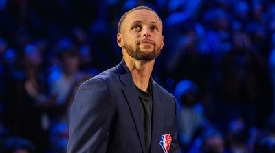 Stephen Curry Names His All-Time NBA Starting Five