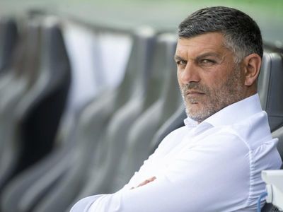 Arnold should stay on with Roos: Aloisi