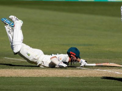 Special Adelaide day for Lyon and Head