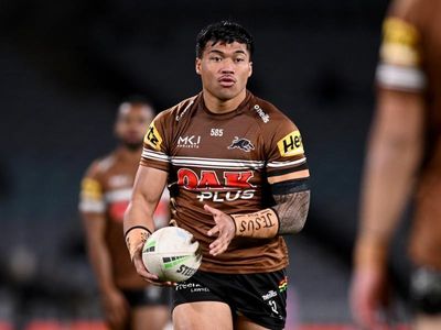 Penrith re-sign star winger Brian To'o