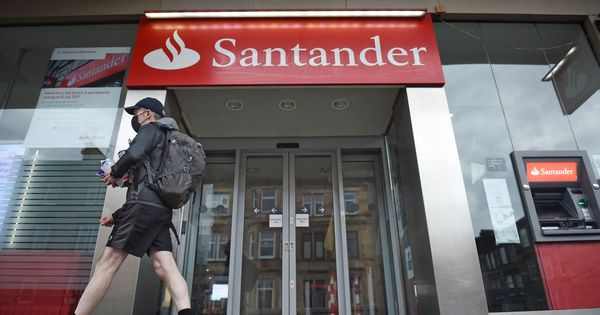 Santander UK fined £108m over anti-money laundering failings, Banco  Santander