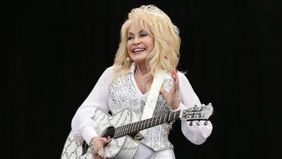 Dolly Parton asks Sir Elton John to collaborate on classic hit