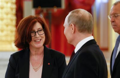 Russia bans 200 Canadians in tit-for-tat move