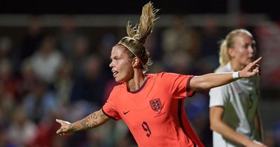 England boss Sarina Wiegman sent message over "unbelievable" Rachel Daly's position