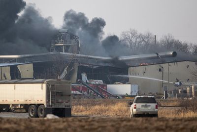 Fire out at Iowa plant where explosion injured several