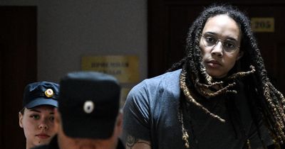 NBA star Steph Curry uses awards speech to give his thoughts on Brittney Griner release