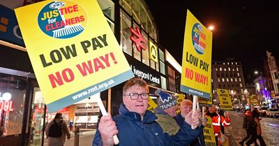 'Heroes to zeroes' protest outside Merseyrail station in bid to be brought in house