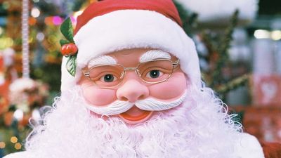 Why you shouldn't use Santa to threaten your kids at Christmas time