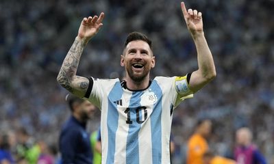 Argentina edge Netherlands in shootout to win World Cup quarter-final thriller
