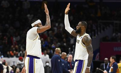 LeBron James, Anthony Davis to return for Lakers vs. 76ers game