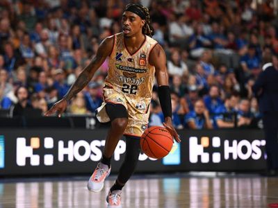 Cairns come back to run down Hawks in NBL