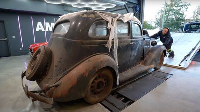 Pre-War Plymouth Barn Find Comes To Life After First Wash In 43 Years