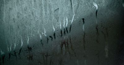 Two easy methods to stop condensation on your windows