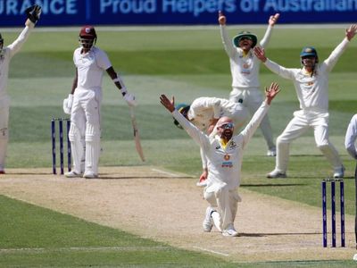Nathan Lyon reaches another Test landmark
