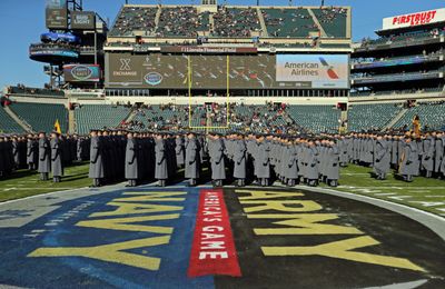 Anton Hall Jr. races 77 yards for Navy touchdown against Army