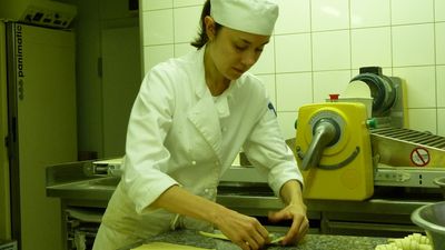 Kate Reid was a Formula 1 engineer. Now people line up for hours to eat her croissants