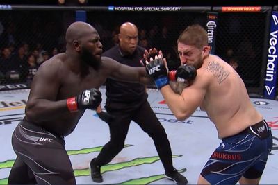 UFC 282 video: Jairzinho Rozenstruik swarms Chris Daukaus for 23-second knockout win