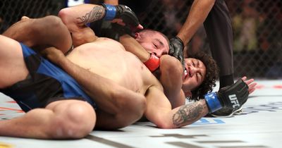 Teenager Raul Rosas Jr chokes out opponent in first round to break UFC record