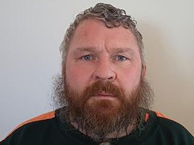 Sex offender escapes custody in Victoria