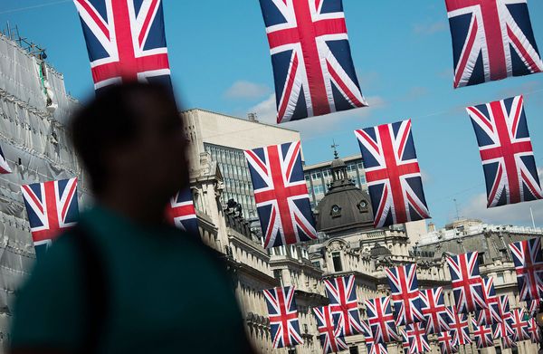 U.K. Moves Closer to Brexit as The Sun Backs ‘Leave’ Vote