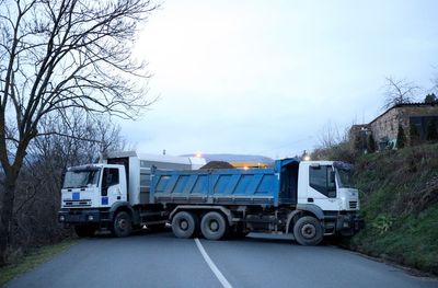 Tense overnight violence in north Kosovo, Serbs block roads