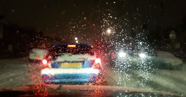 Experts share top tips for how to drive in snow and ice as weather warning continues in Glasgow