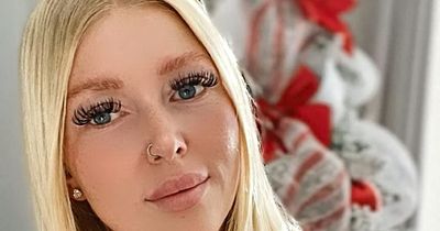 Creative mum earns extra cash at Christmas as a professional tree decorator