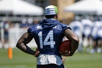 Seahawks: Updated 53-man roster going into Week 14