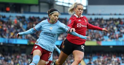 Manchester United send Women's Super League title warning to battling Man City in front of record crowd