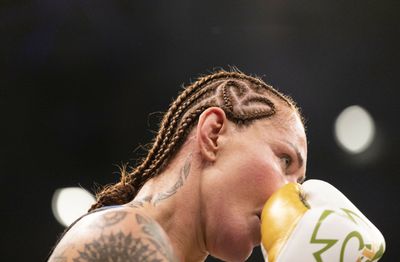 Cris Cyborg drops opponent, wins pro boxing debut by unanimous decision