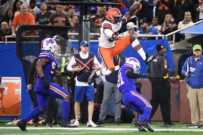 WATCH: Deshaun Watson throws first TD with Browns to David Njoku