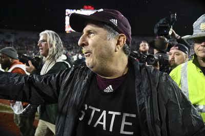 Mississippi State head coach Mike Leach hospitalized after health issue at home