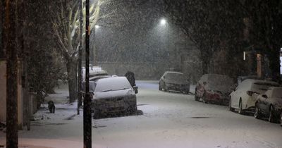 UK snow warning: Britain to be blanketed in up to 4 inches overnight bringing rush-hour chaos